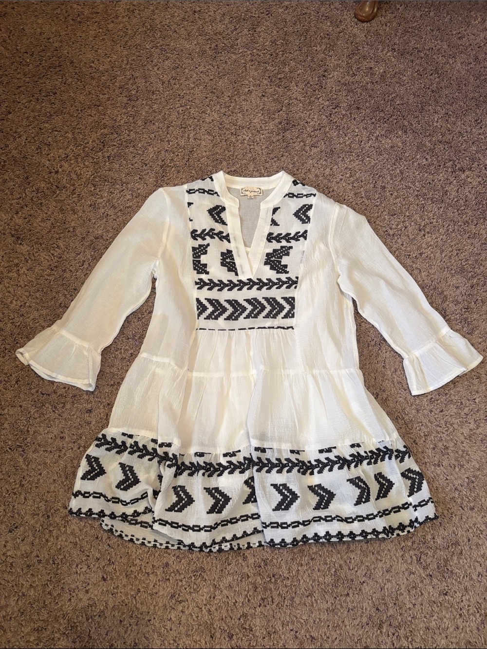 Cloth & Portrait White Embroidered Tunic Blouse S